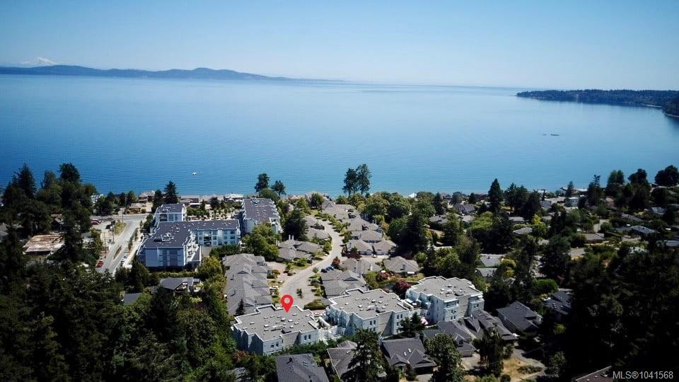 Fifth View of 5110 Cordova Bay Rd, Saanich, BC, V8Y 2K5