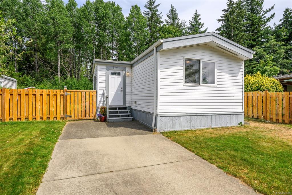 Second View of 2140 Stadacona Dr, Comox, BC, V9M 3P7