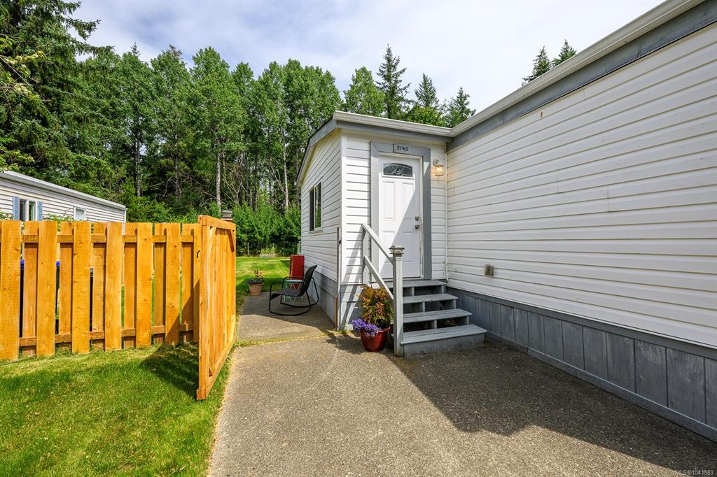Third View of 2140 Stadacona Dr, Comox, BC, V9M 3P7