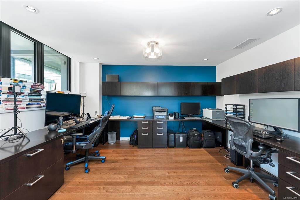 Fourth View of 608 Broughton St, Sovereign, Victoria, BC, V8W 1C7