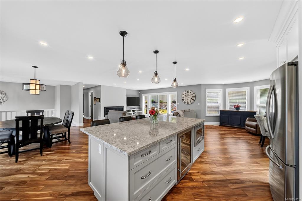 Fifth View of 2394 Tanner Ridge Pl, Central Saanich, BC, V8Z 7X6