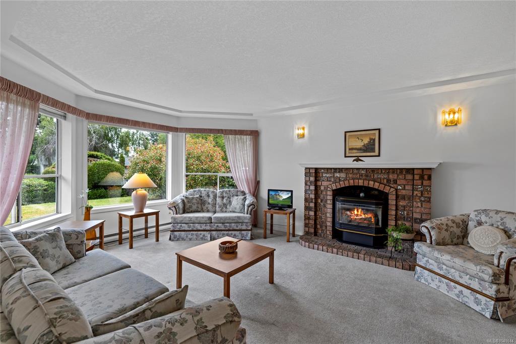 Third View of 464 Quatsino Rd, QUALICUM WOODS, Qualicum Beach, BC, V9K 1B5