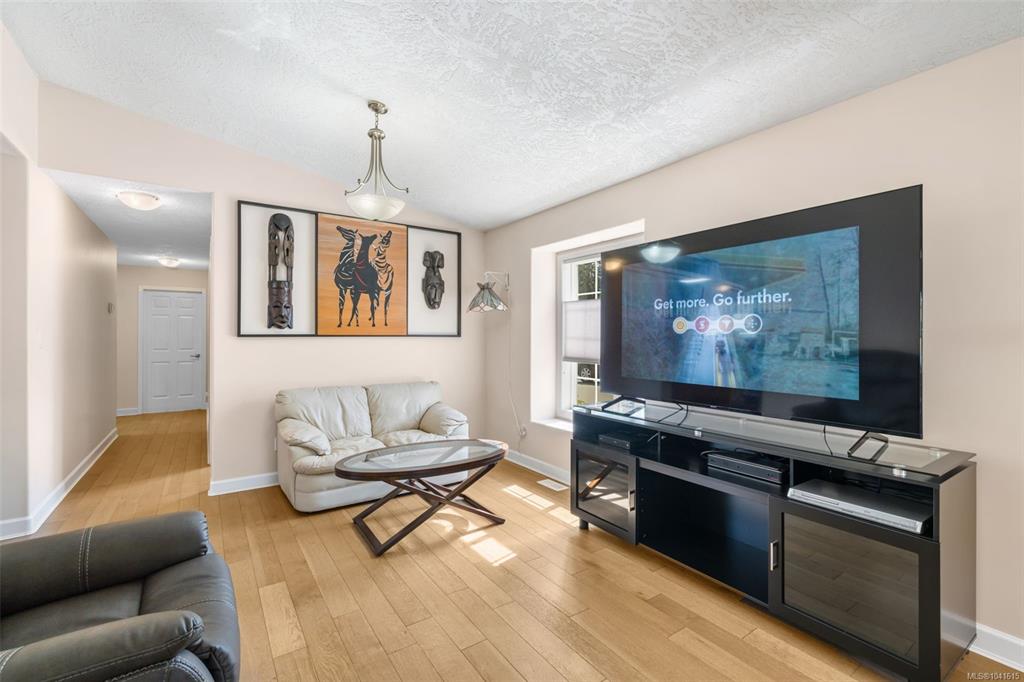 Fifth View of 38 Eagle Lane, Songhees Retirement Park, View Royal, BC, V9A 7M2