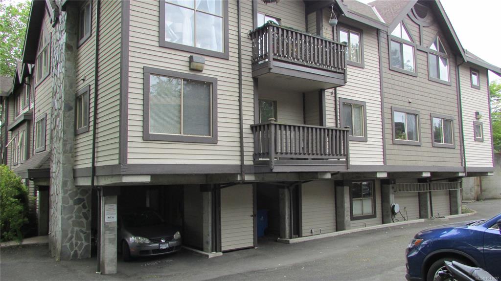 Fourth View of 108 Gorge Rd W, Saanich, BC, V9A 1M2