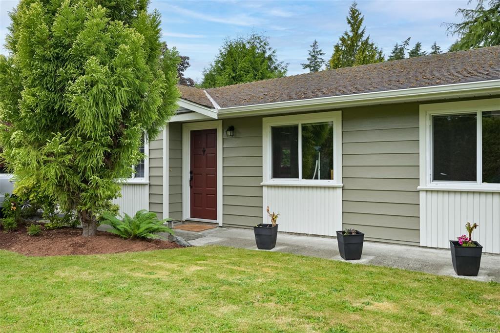 Fourth View of 7662 Wallace Dr, Central Saanich, BC, V8M 1N5