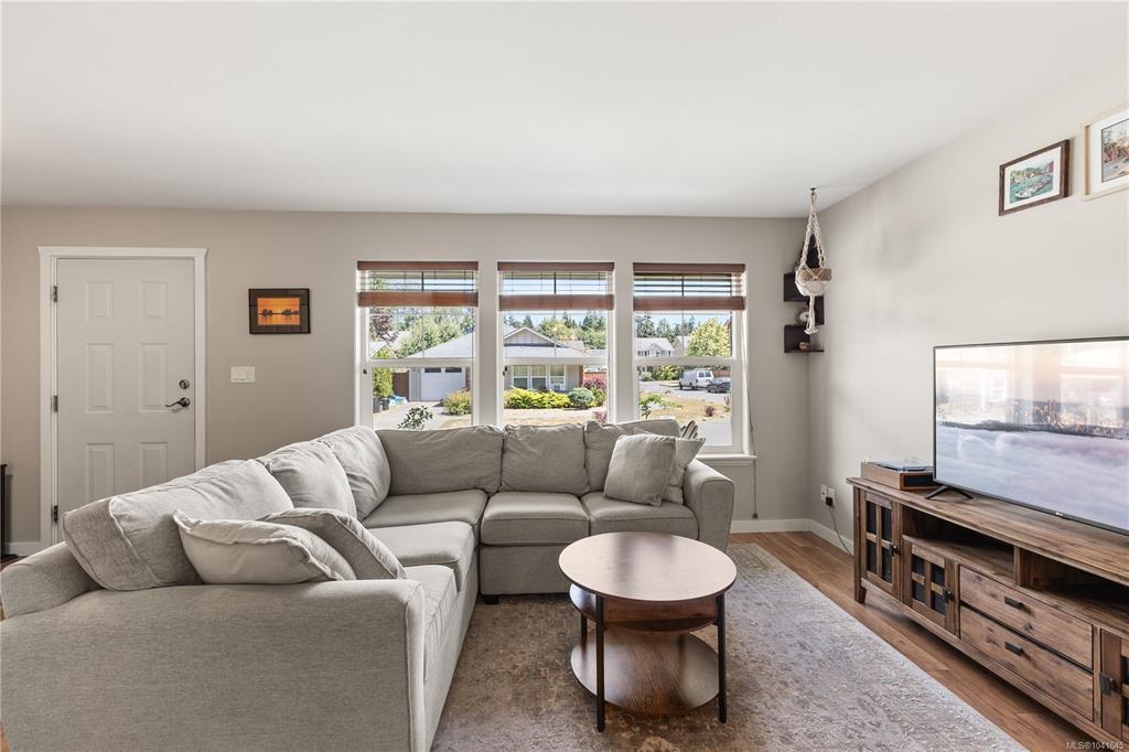 Fourth View of 1120 Evergreen Rd, Campbell River, BC, V9W 0B1