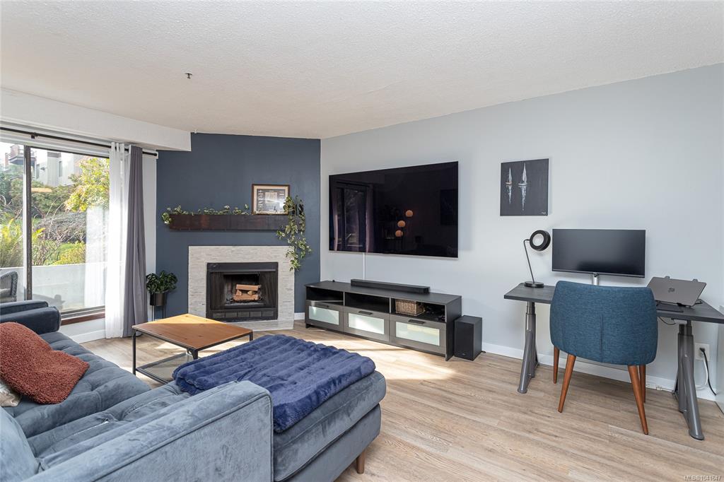 Second View of 1655 Begbie St, Victoria, BC, V8R 1L4