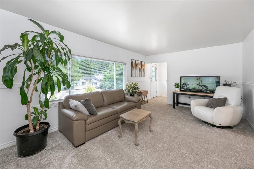 Fourth View of 105 Cowichan Ave, Lake Cowichan, BC, V0R 2G0