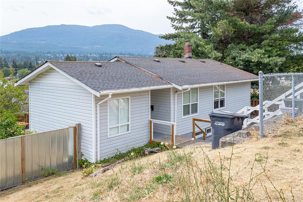 Second View of 1601 Townsite Rd, Nanaimo, BC, V9S 1M9