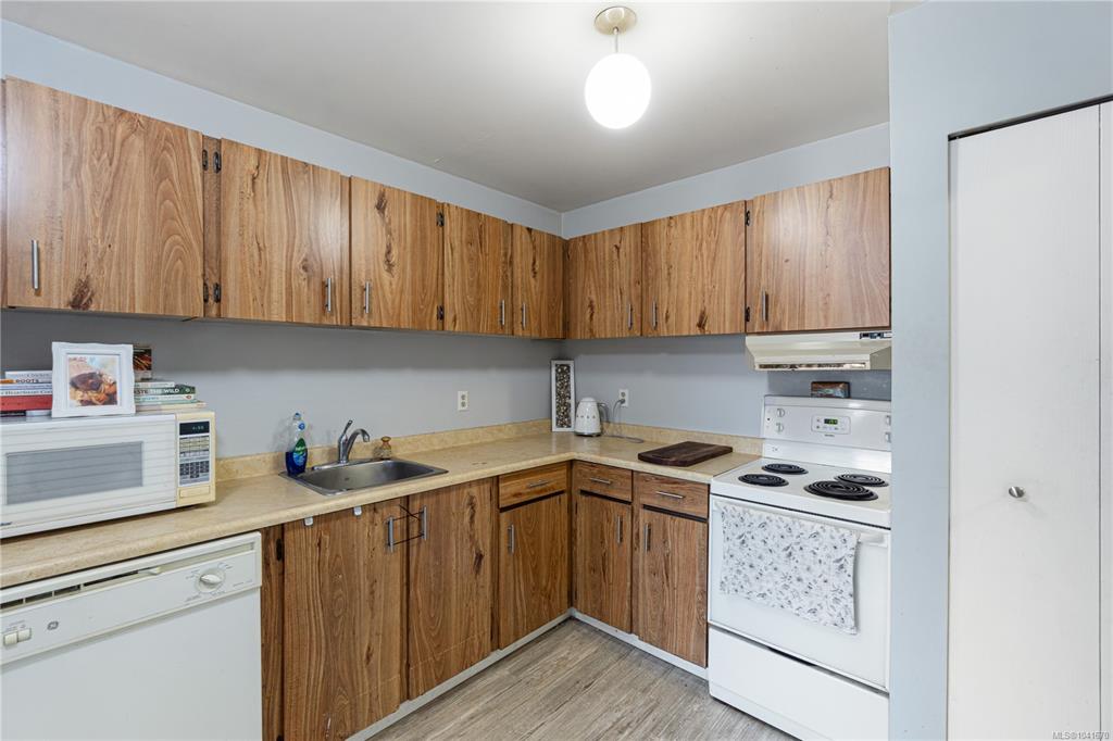 Fourth View of 345 Morison Ave, Ocean View, Parksville, BC, V9P 1P4