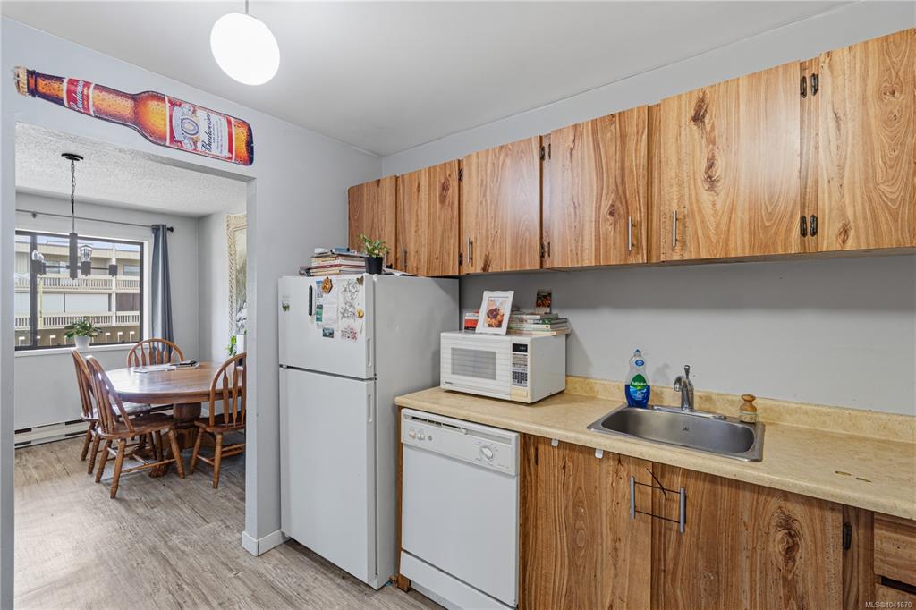 Fifth View of 345 Morison Ave, Ocean View, Parksville, BC, V9P 1P4