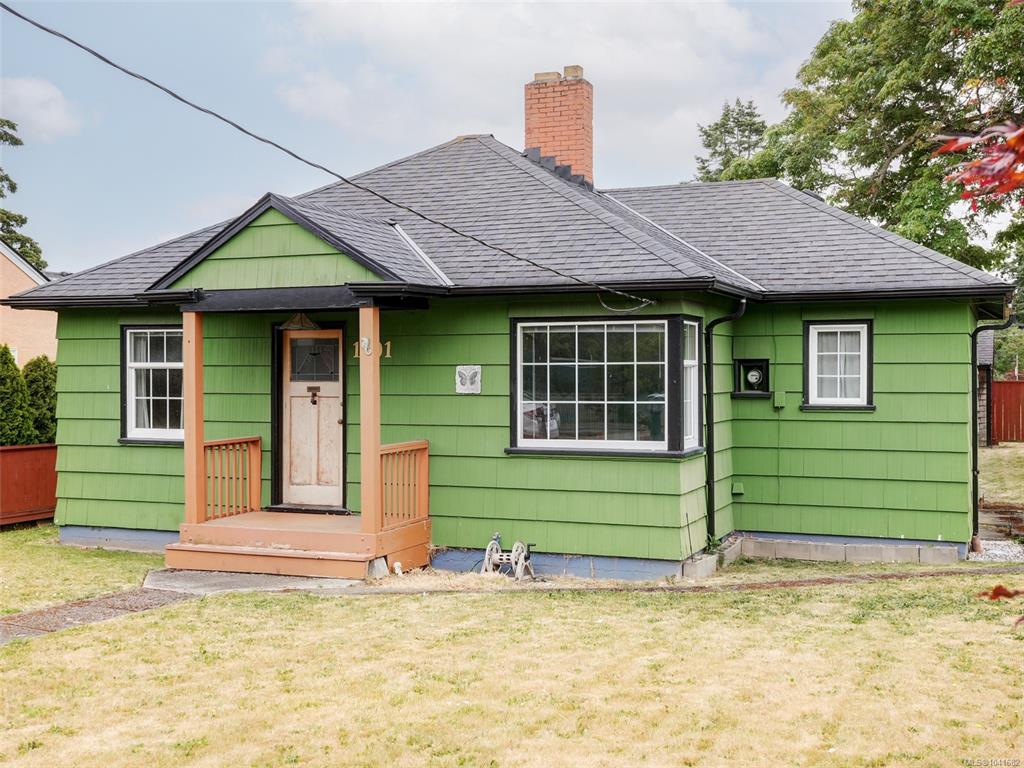 Second View of 1501 Oakland Ave, Victoria, BC, V8T 2L1
