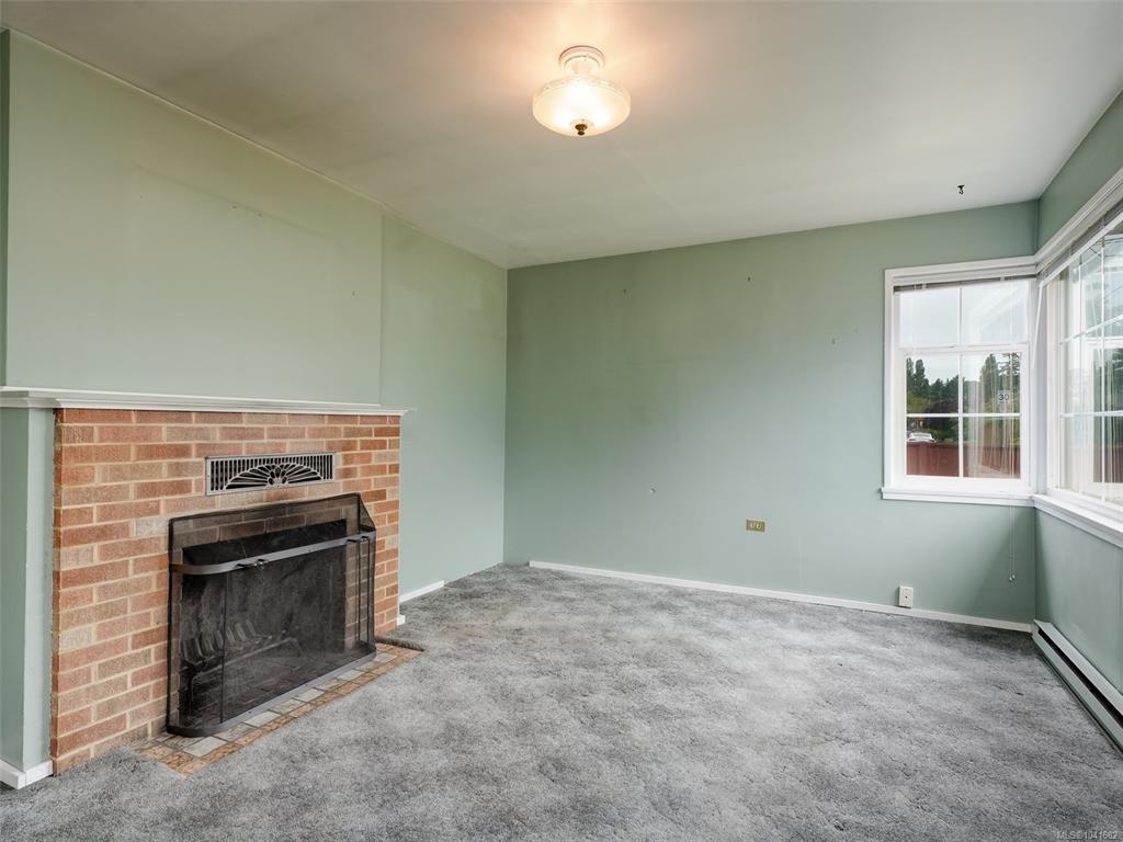 Fourth View of 1501 Oakland Ave, Victoria, BC, V8T 2L1