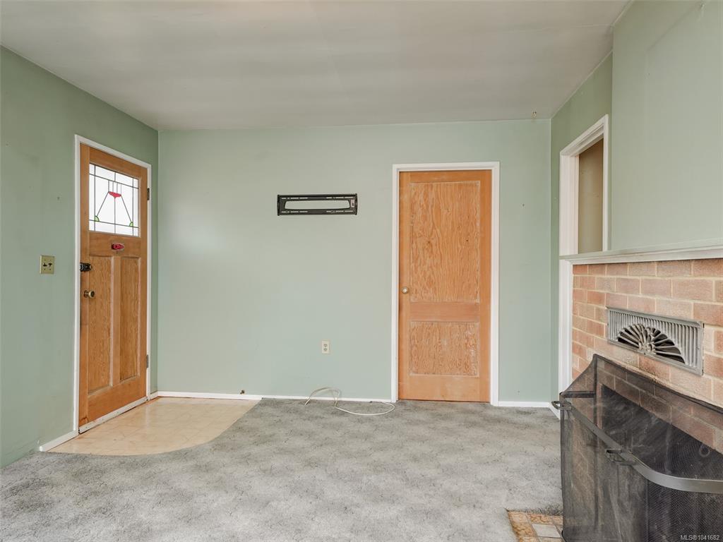 Fifth View of 1501 Oakland Ave, Victoria, BC, V8T 2L1