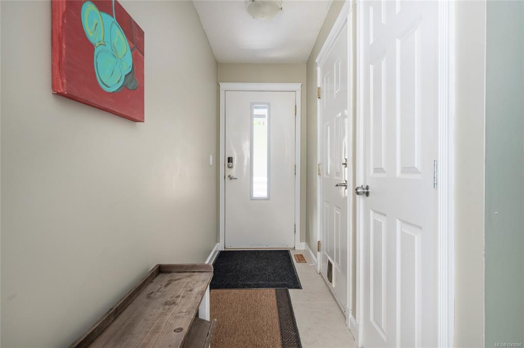 Fourth View of 254 Caledonia Ave, Nanaimo, BC, V9S 4K5