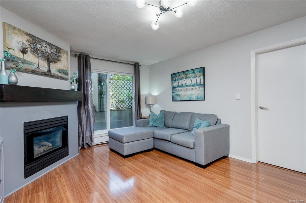 Fourth View of 3206 Alder St, Olympic View, Saanich, BC, V8X 5A4