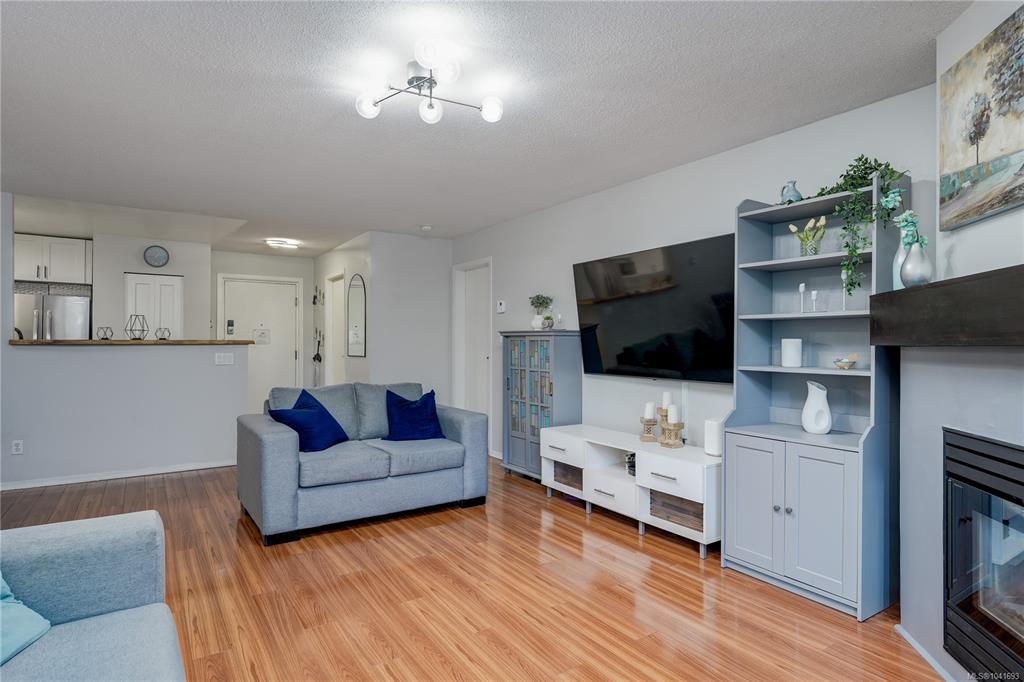 Fifth View of 3206 Alder St, Olympic View, Saanich, BC, V8X 5A4