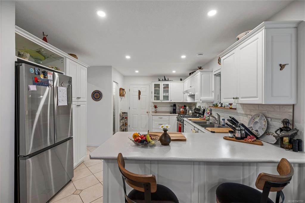 Fourth View of 879 Aberdeen Dr, Parksville, BC, V9P 2L9