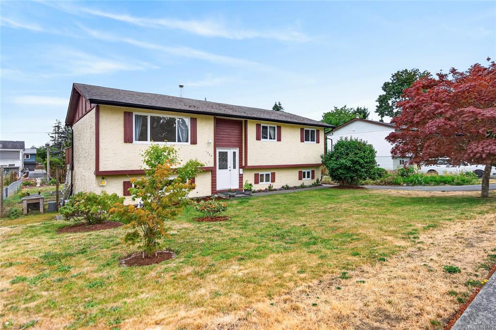 Second View of 1929 Dogwood Dr, Courtenay, BC, V9N 3B1