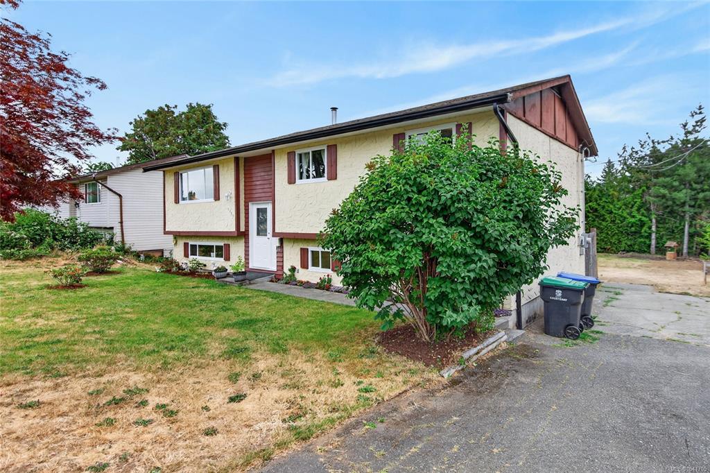 Fifth View of 1929 Dogwood Dr, Courtenay, BC, V9N 3B1