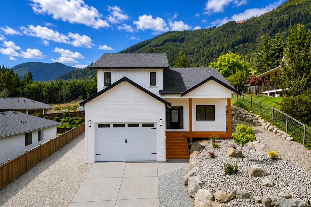 464 Mountain View Dr, 1041706, BC,