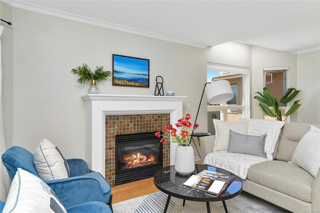 Fourth View of 1519 Hillside Ave, Victoria, BC, V8T 2C1