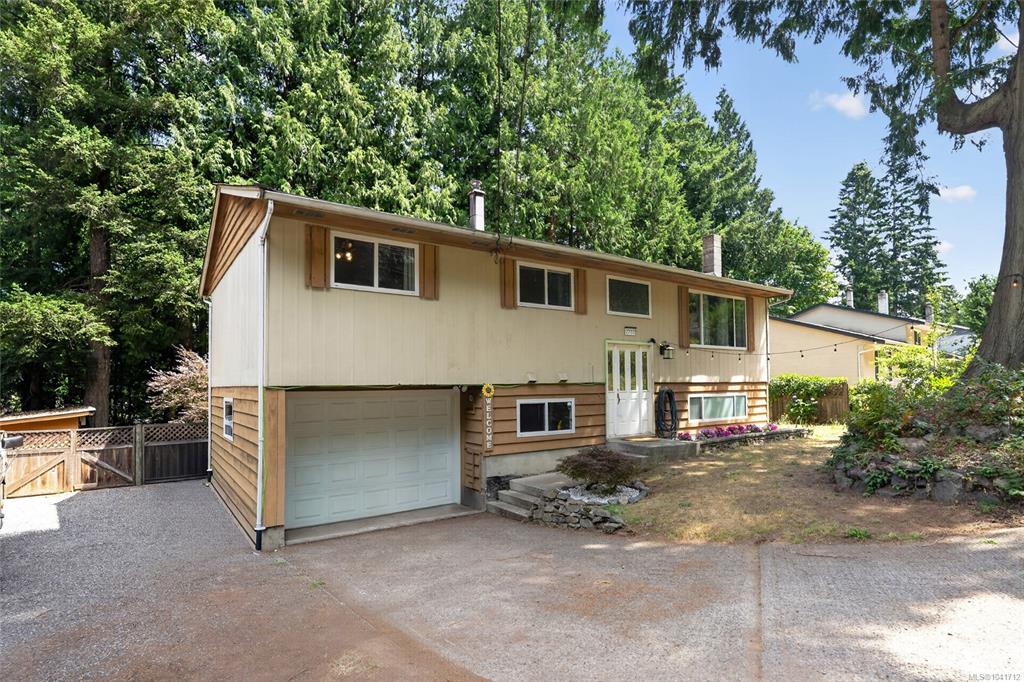 Second View of 2702 Beaver Creek Cres, Nanaimo, BC, V9T 3K4