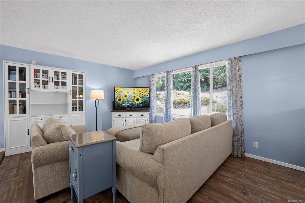 Third View of 2702 Beaver Creek Cres, Nanaimo, BC, V9T 3K4