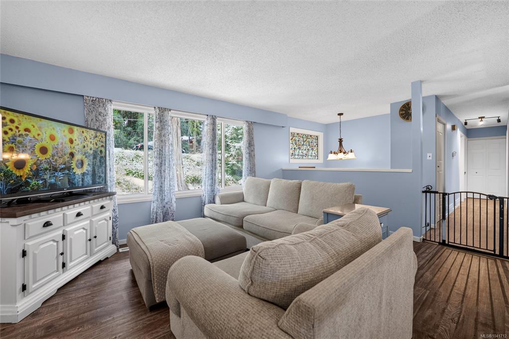Fourth View of 2702 Beaver Creek Cres, Nanaimo, BC, V9T 3K4