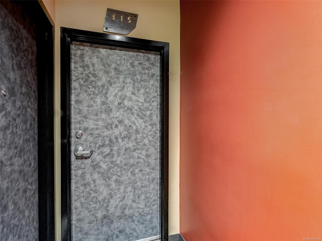 Fifth View of 1061 Fort St, The Mosaic, Victoria, BC, V8V 5A1