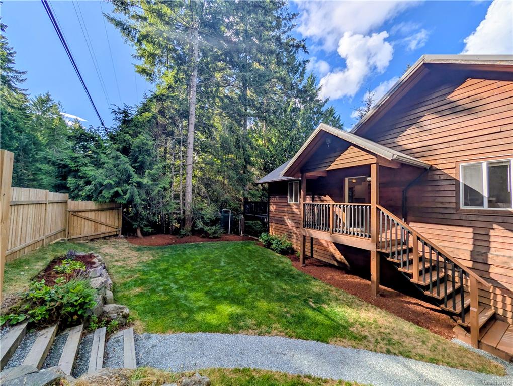 Fourth View of 1018 Bertha Ave, Gabriola Island, BC, V0R 1X3