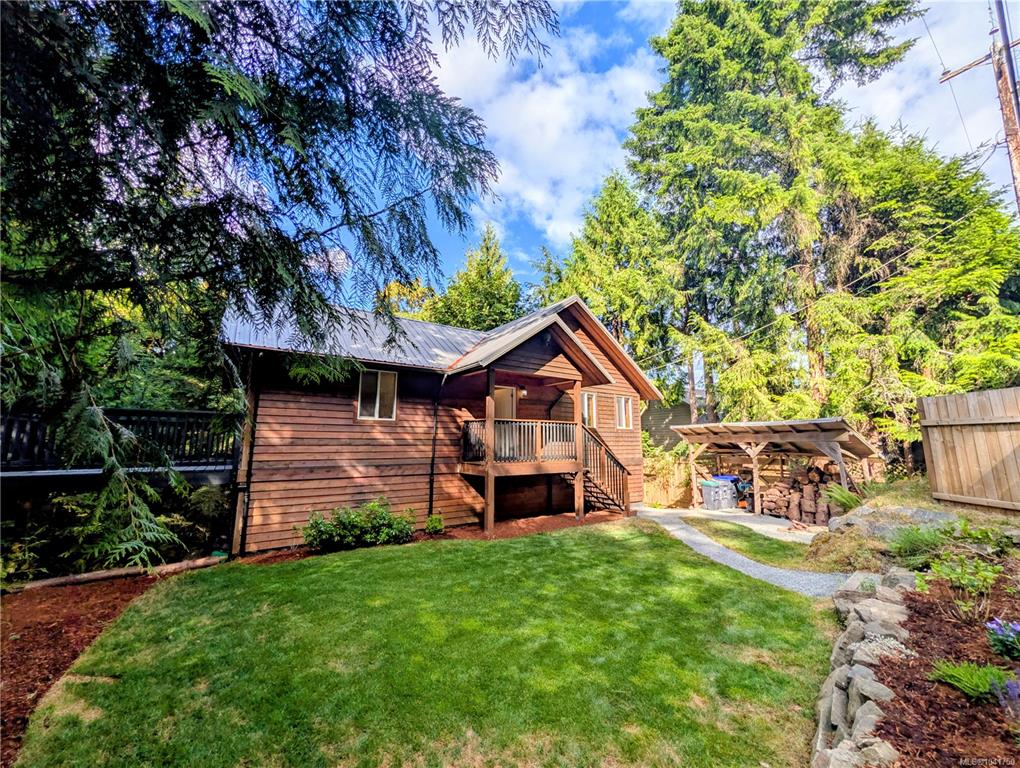 Fifth View of 1018 Bertha Ave, Gabriola Island, BC, V0R 1X3