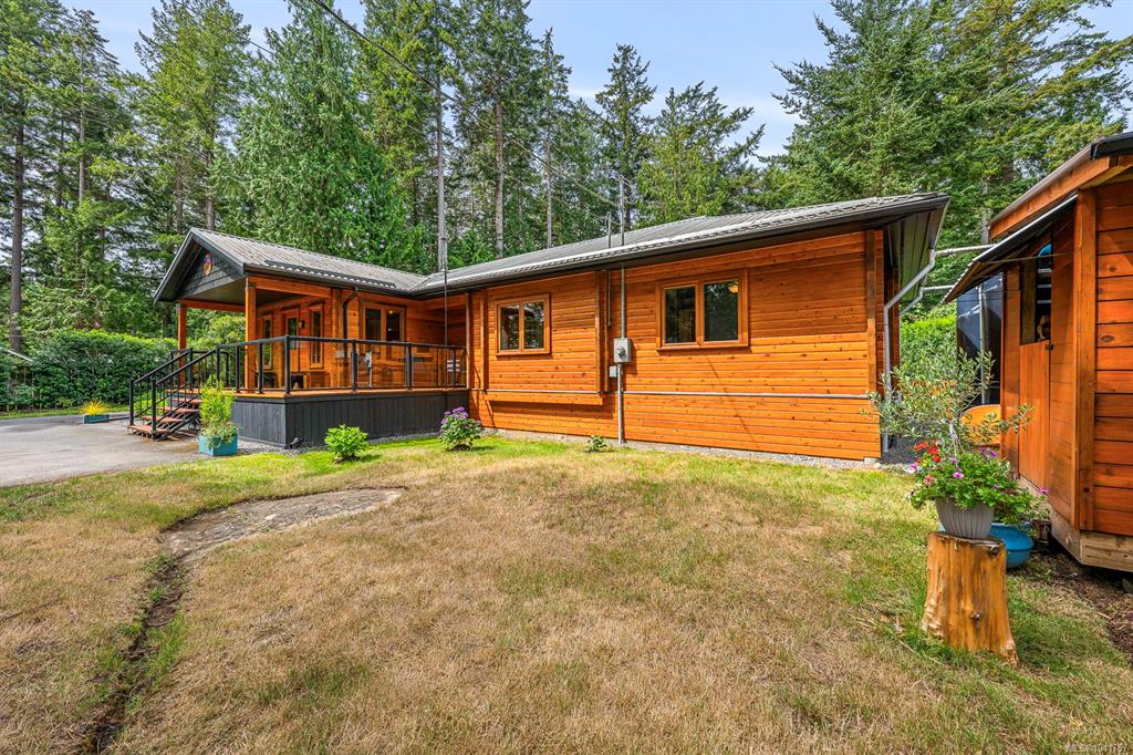 Fifth View of 7540 Anderson Dr, Hornby Island, BC, V0R 1Z0
