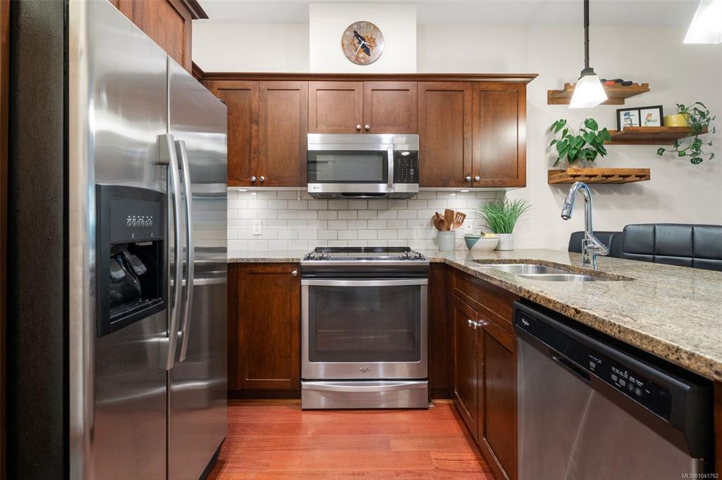 Fourth View of 101 Nursery Hill Dr, The Aspen, View Royal, BC, V9B 0H5