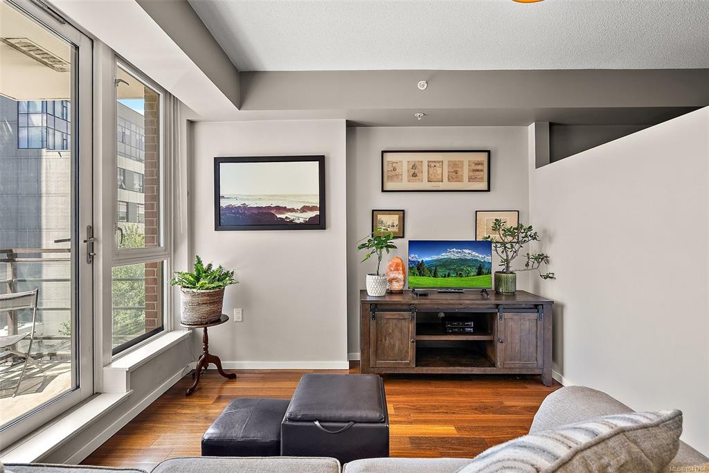 Fourth View of 834 Johnson St, The 834, Victoria, BC, V8W 1N3