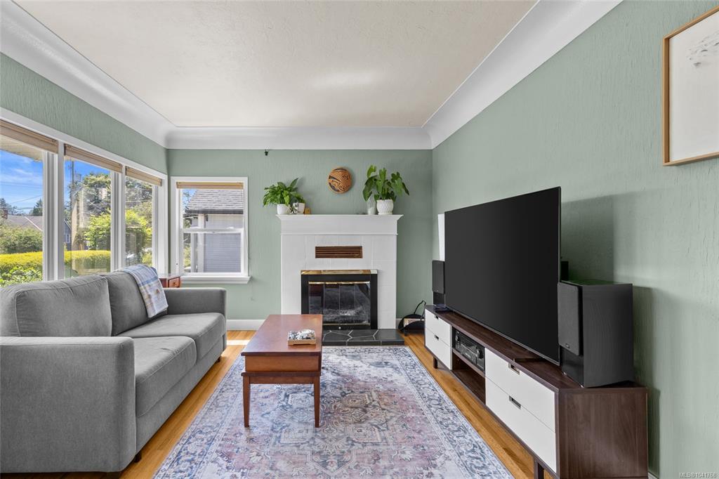 1726 Albert Ave, 1041768, BC,