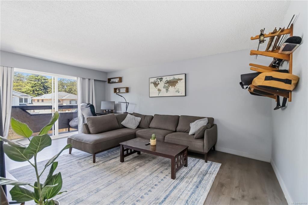 Fourth View of 3800 Quadra St, Uptown Rise, Saanich, BC, V8R 5G4
