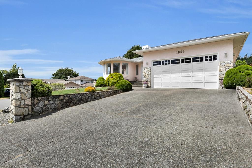 Fourth View of 1004 Adeline Pl, Saanich, BC, V8Y 3E7