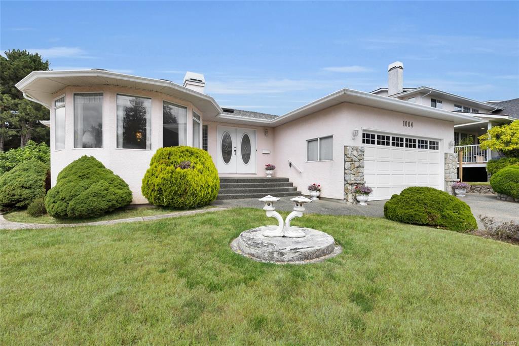 Fifth View of 1004 Adeline Pl, Saanich, BC, V8Y 3E7