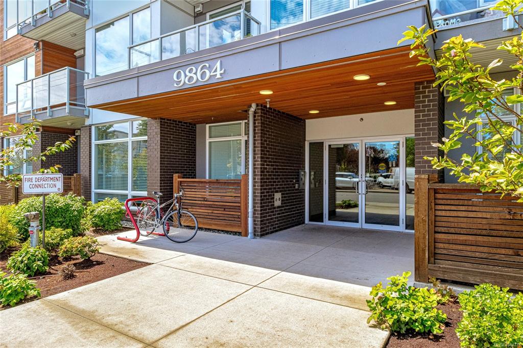 Third View of 9864 Fourth St, Breeze by the Sea, Sidney, BC, V8L 2Z4