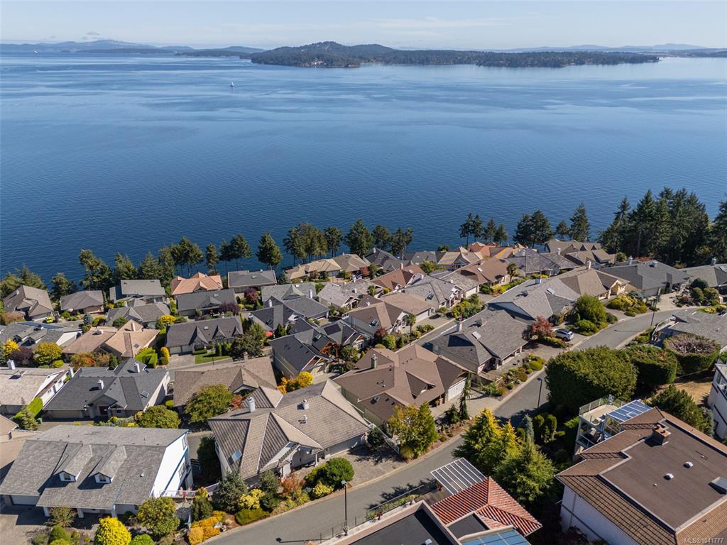 Third View of 412 Seaview Pl, Arbutus Ridge Estates, Cobble Hill, BC, V0R 1L1