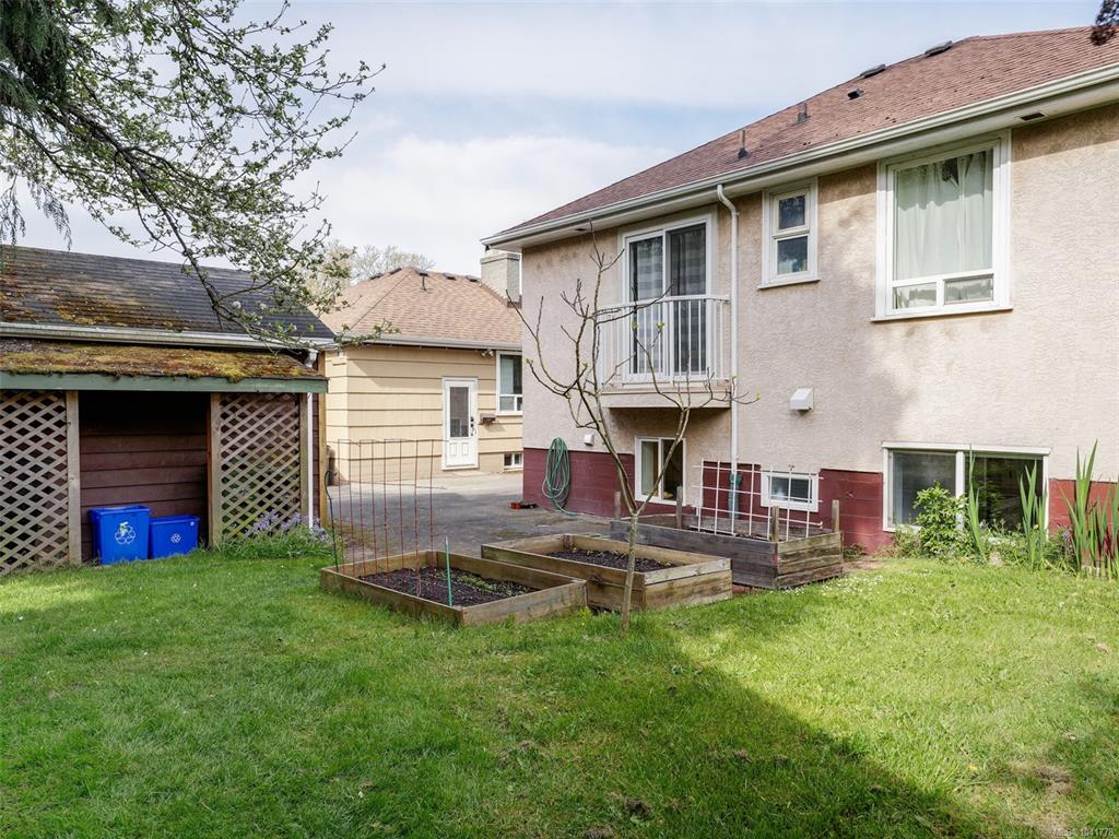 Second View of 837 Villance St, Victoria, BC, V8X 2P5