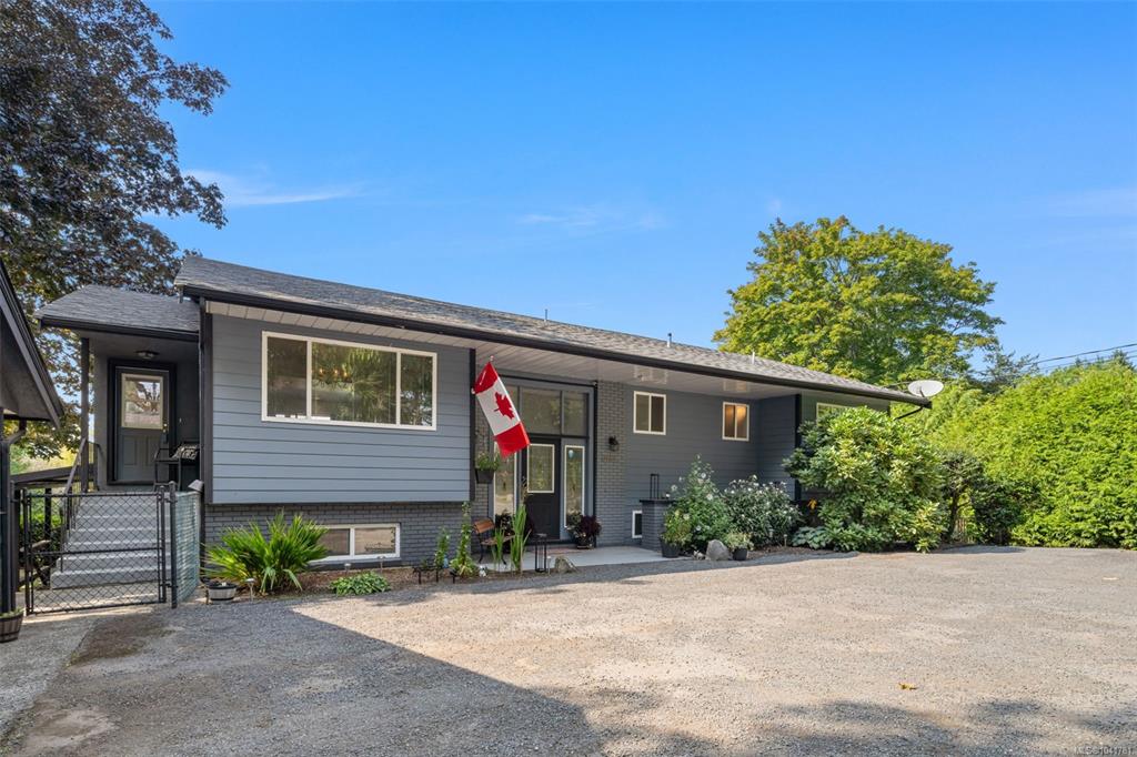 Third View of 9168 West Saanich Rd, North Saanich, BC, V8L 5T4