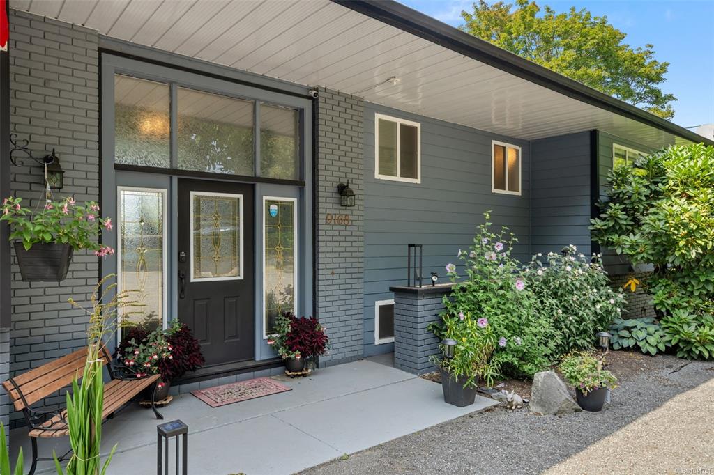 Fifth View of 9168 West Saanich Rd, North Saanich, BC, V8L 5T4