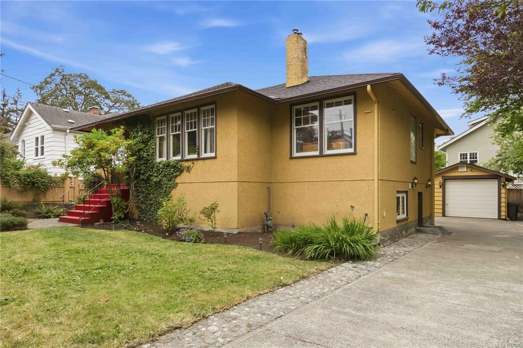 Fourth View of 1722 Stanley Ave, Victoria, BC, V8R 3W8