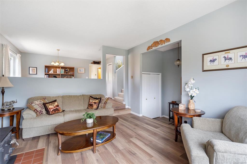 Fifth View of 3215 Jacklin Rd, Colwood, BC, V9C 3M9