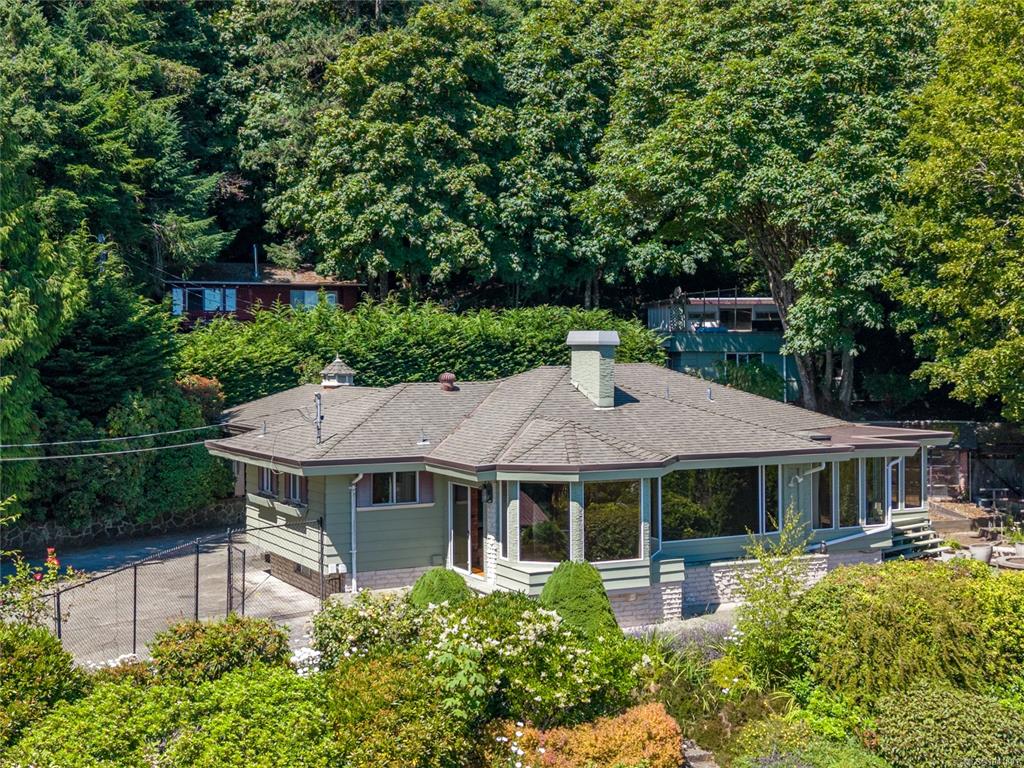 4916 Lochside Dr, 1041801, BC,