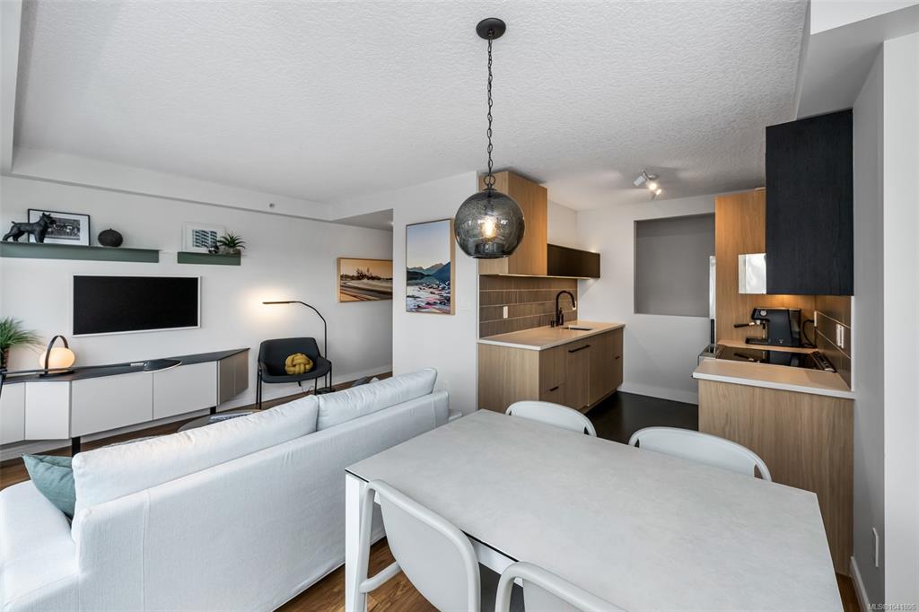 Fifth View of 1030 Yates St, 1030 on Yates, Victoria, BC, V8V 5A7