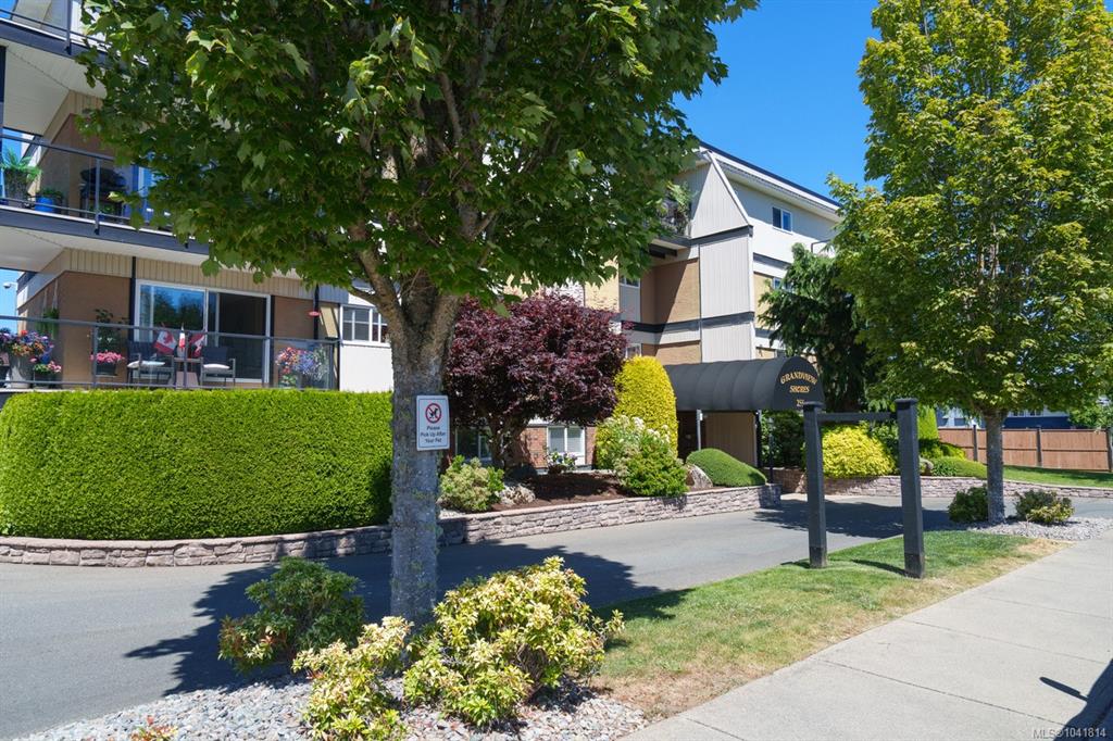 Third View of 255 Hirst Ave, Grandview Shores, Parksville, BC, V9P 1P5