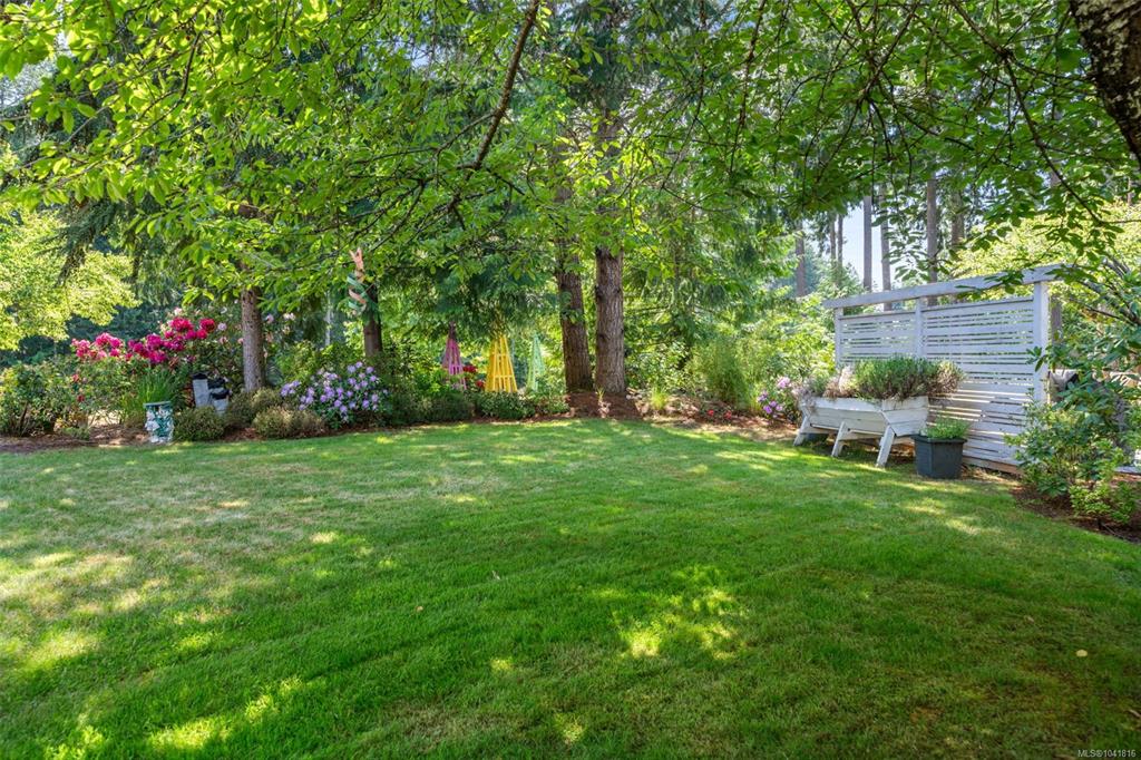 Third View of 697 Pine Ridge Dr, Arbutus Ridge, Cobble Hill, BC, V0R 1L1